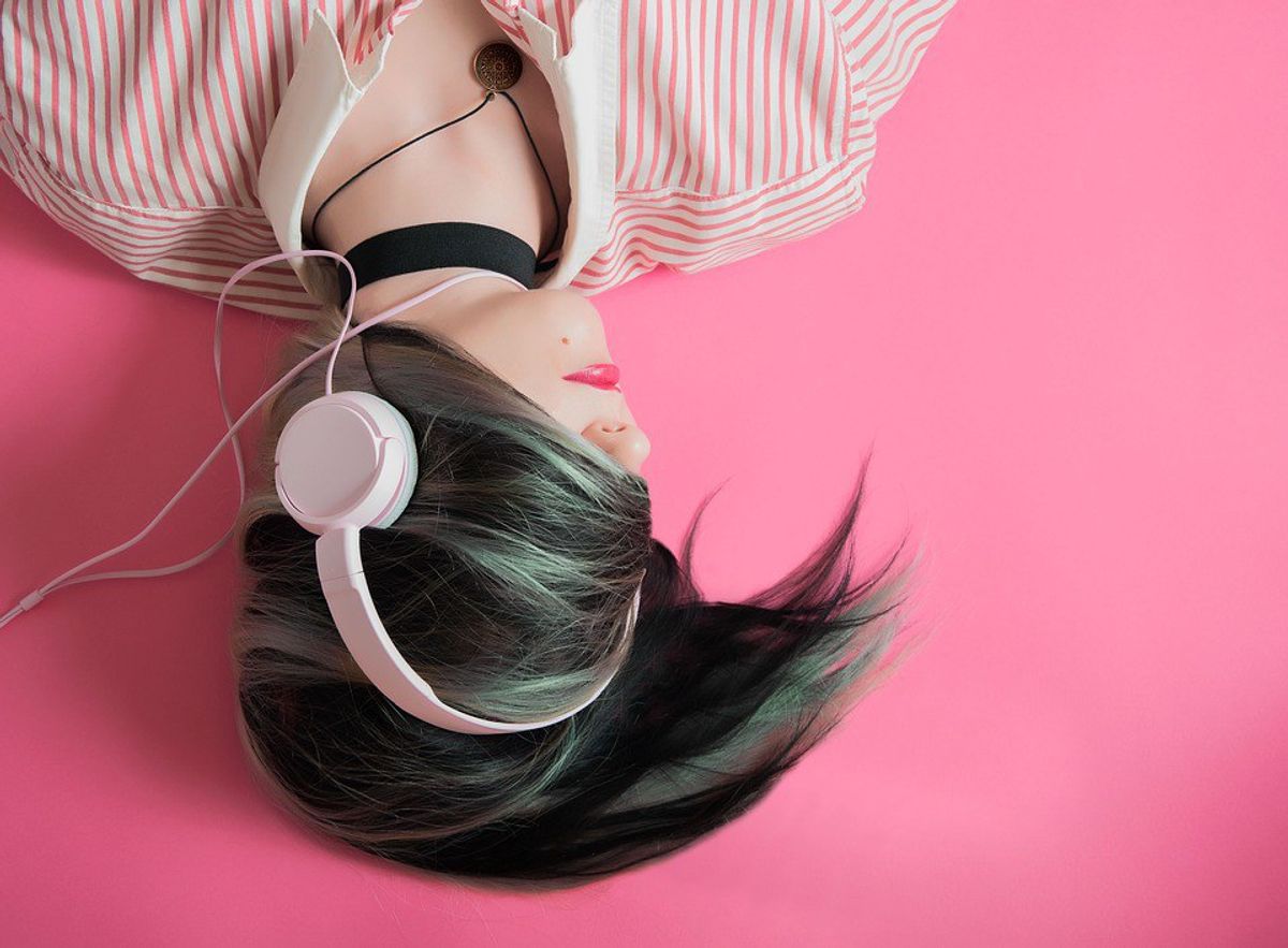 38 Songs That Should Be On Everyone's February Spotify Playlist