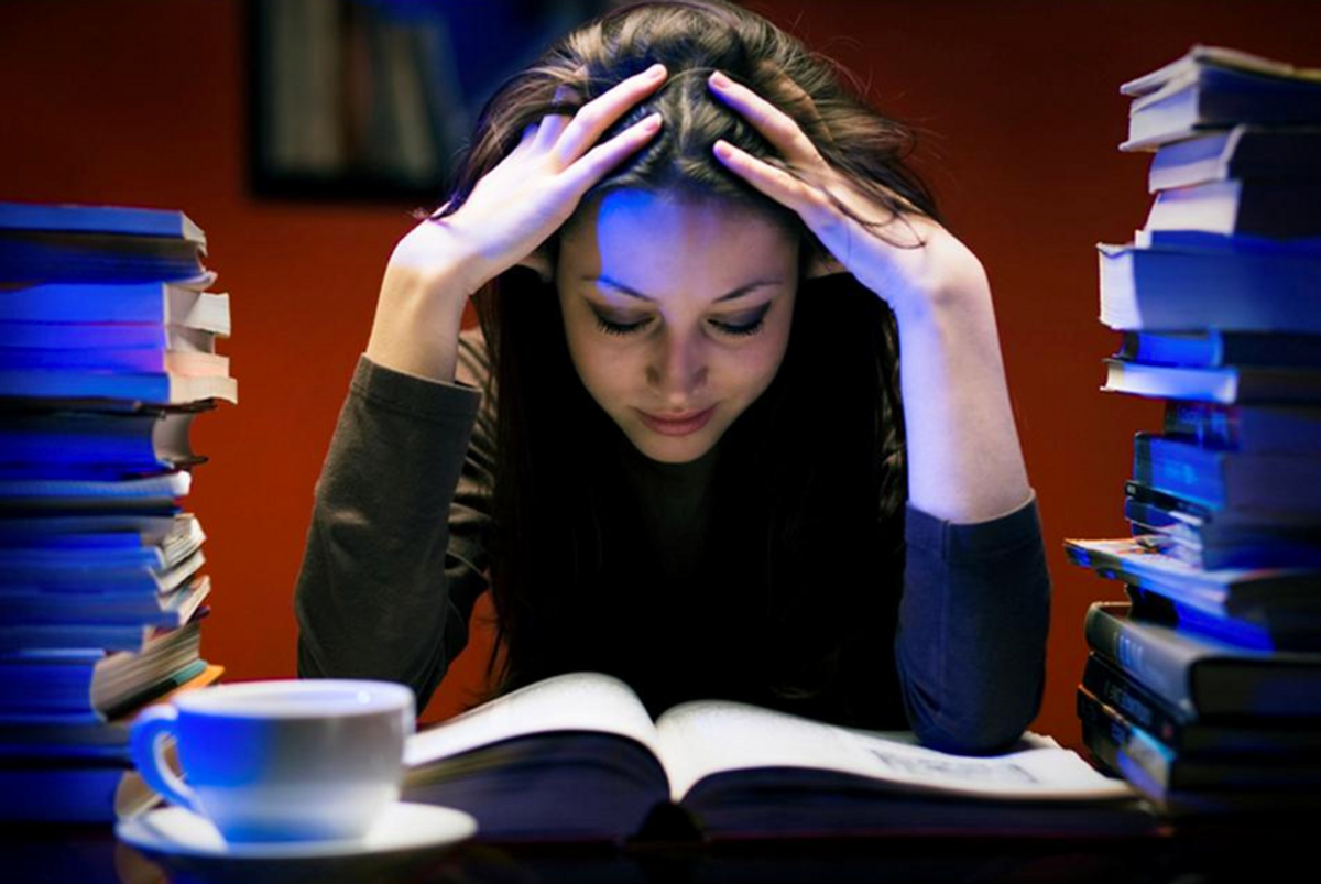 The 6 Stages of Procrastination As Told By A College Student