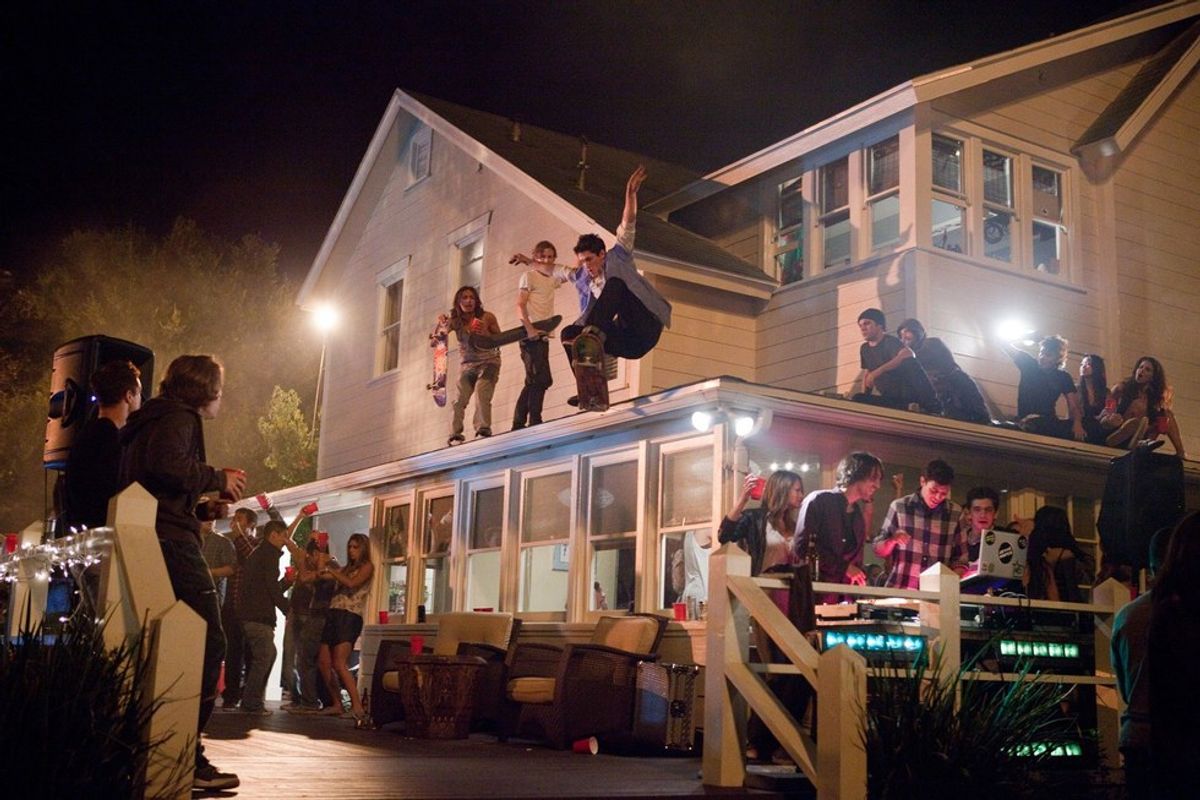 20 Unspoken Rules Of Partying