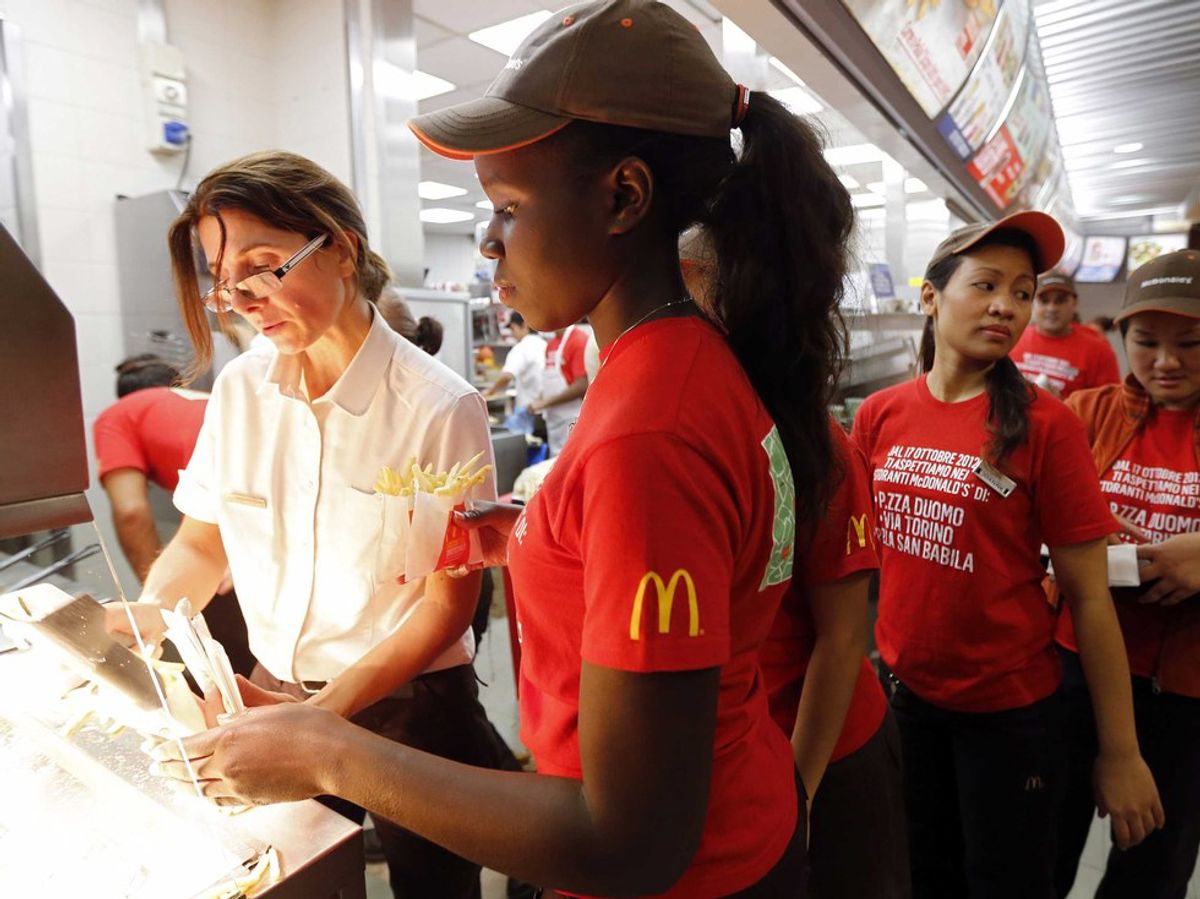 10 Struggles Of Working At A Fast Food Restaurant