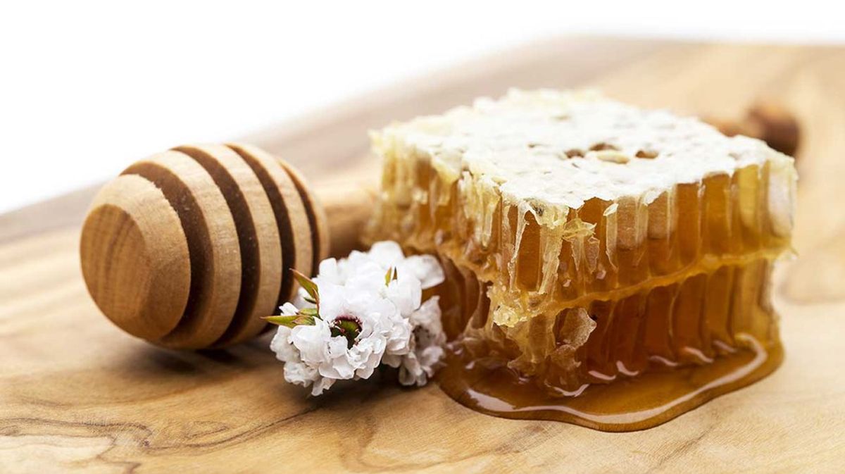 25 Benefits Of Manuka Honey