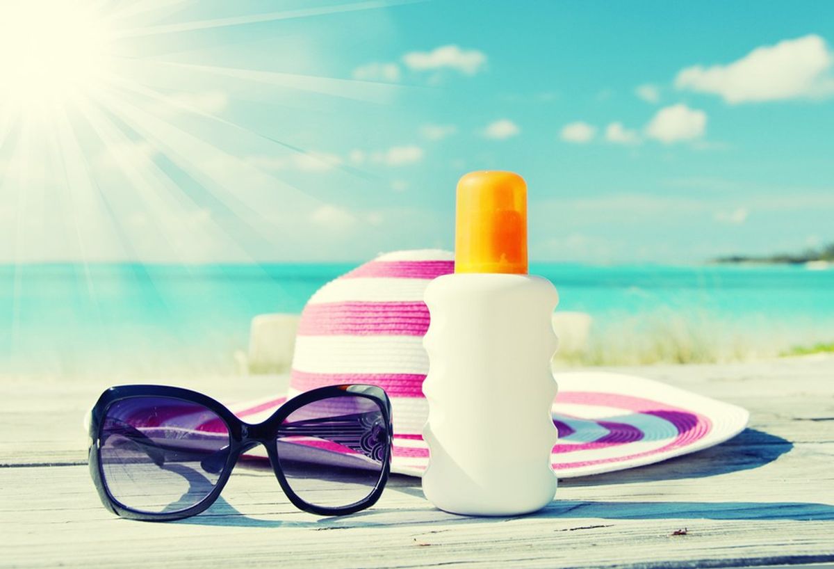 5 Reasons You Should Wear Sunscreen All Day, Everyday