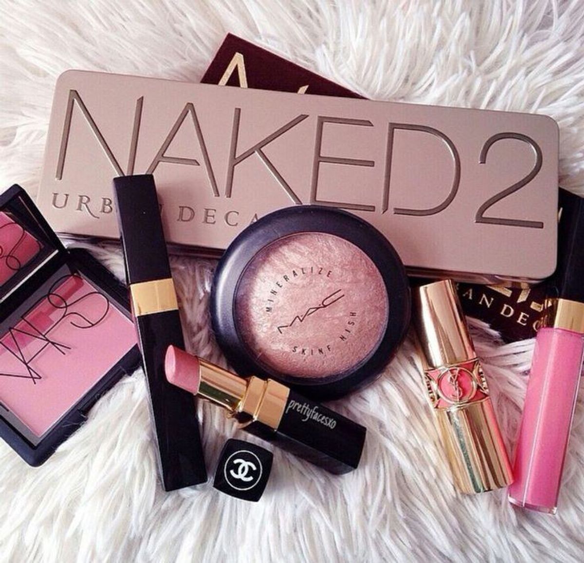 Must Haves for Makeup Addicts