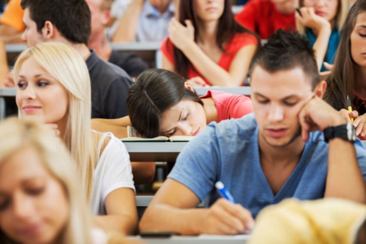 10 Struggles College Students Face Every Day
