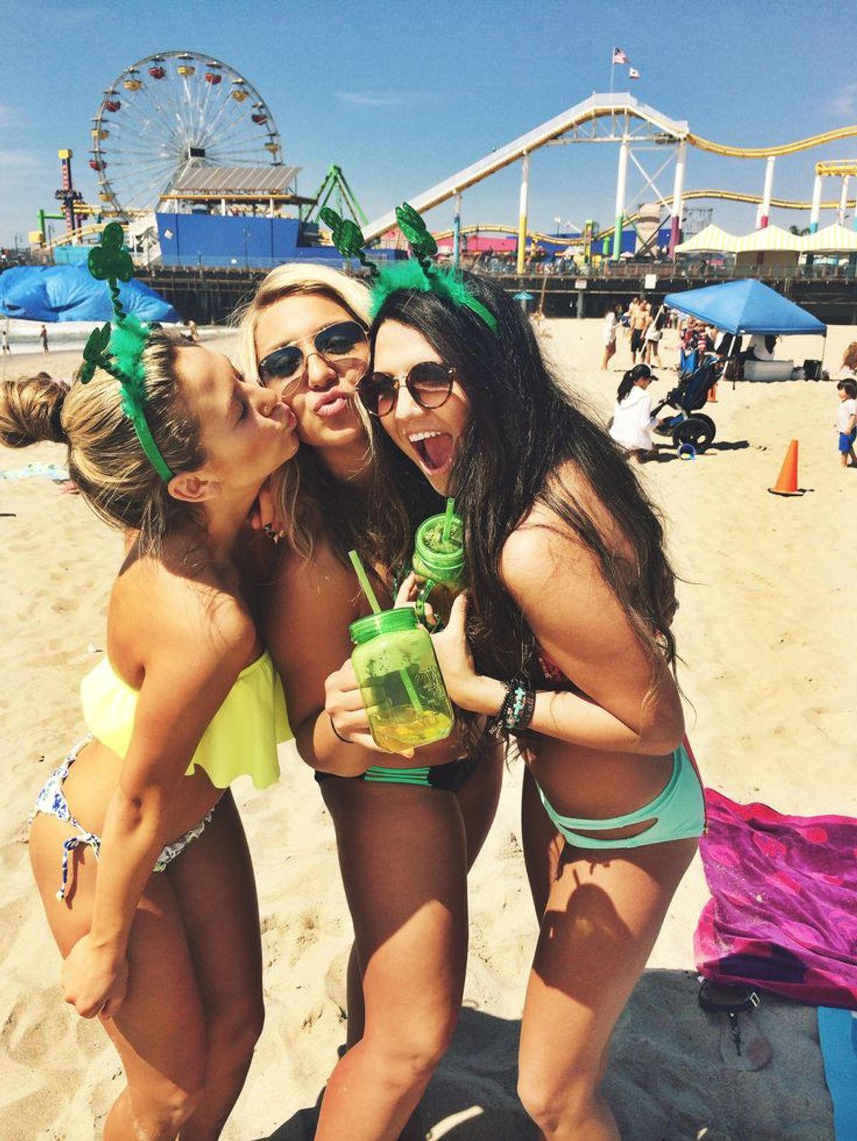 Your Ultimate Spring Break Expectations Vs. The Embarrassing Reality