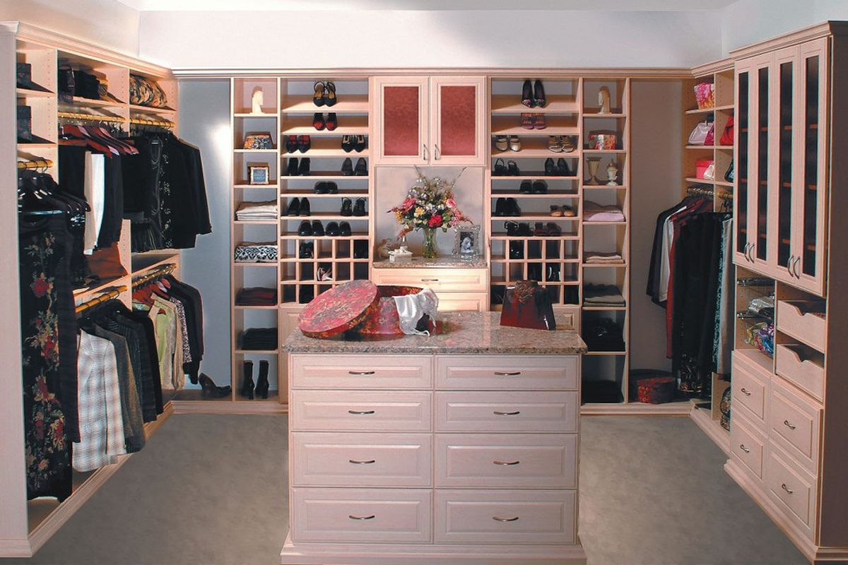 5 Quick Ways To Turn Your Closet Into Cash