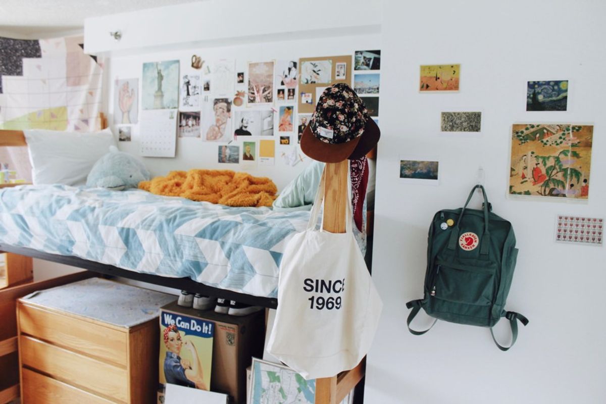 10 Ways To Make Your Dorm Room Feel Homey