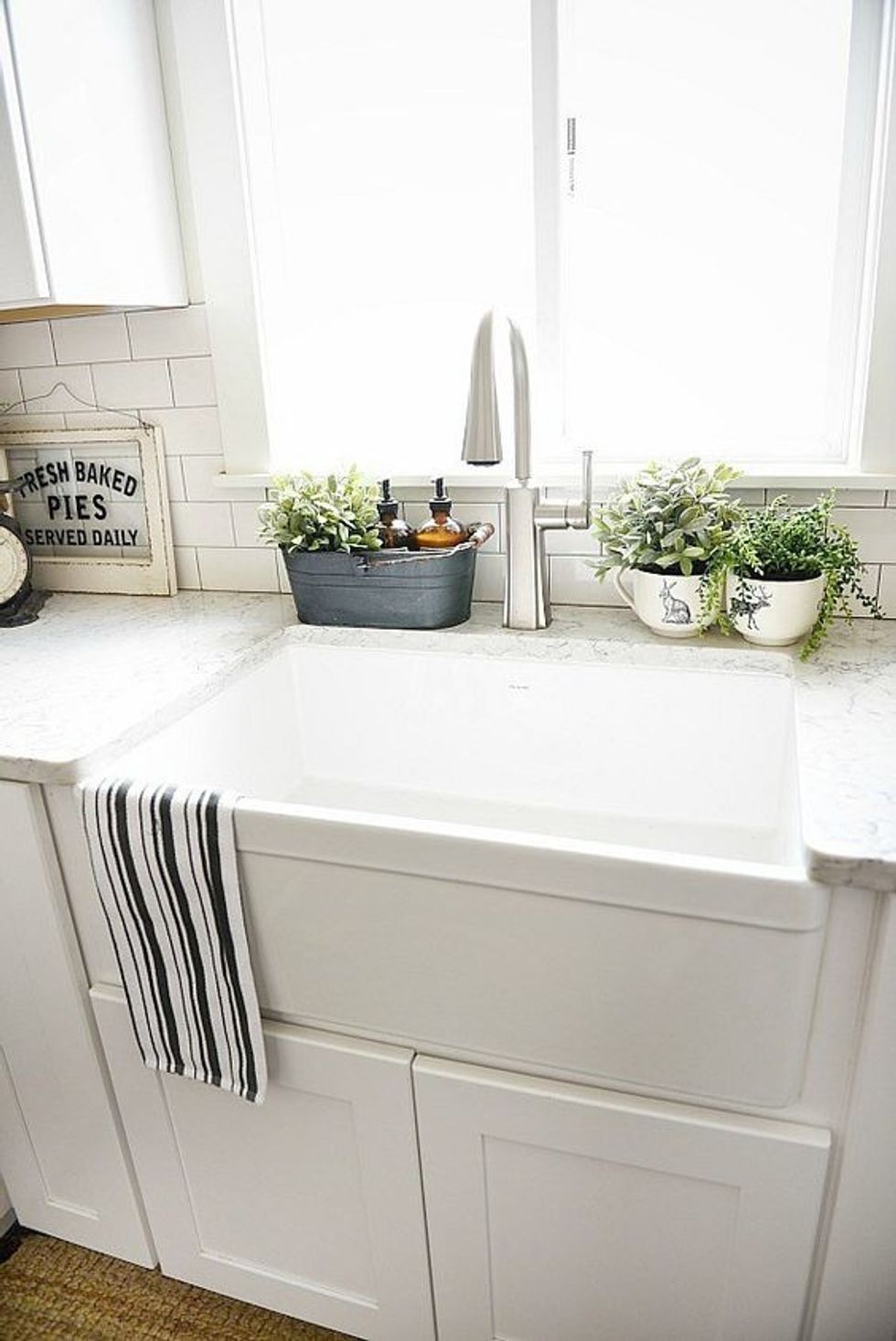 farmhouse sink