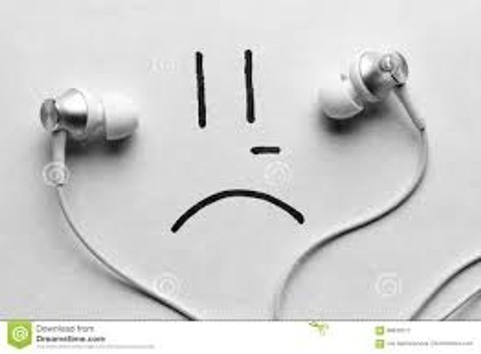 27 Songs to Complete Your Emo Hours Playlist