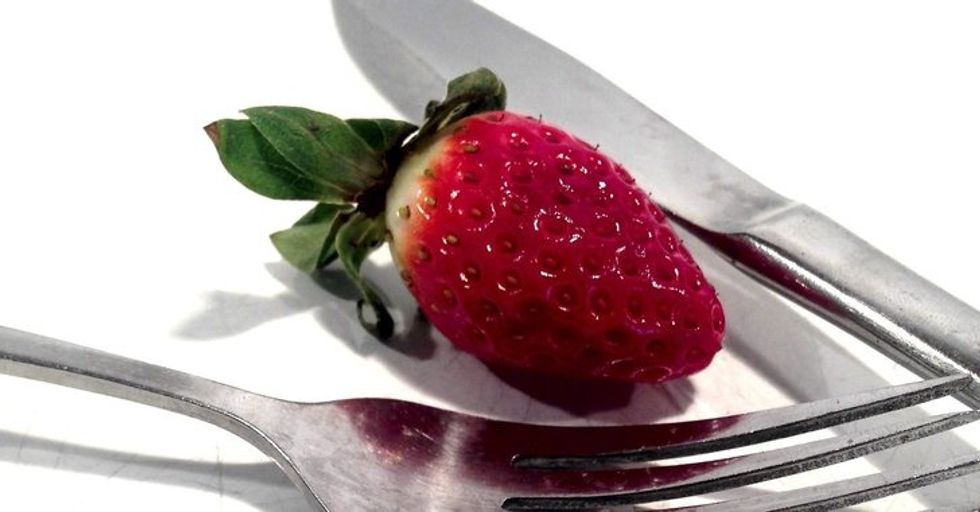 fork knife strawberry