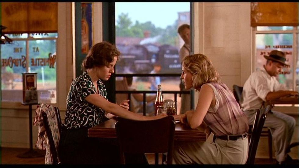 Fried Green Tomatoes movie - two ladies sitting at a table in a restaurant