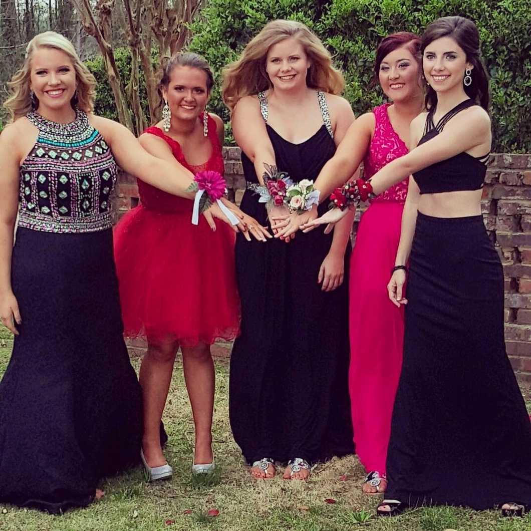 friends at prom
