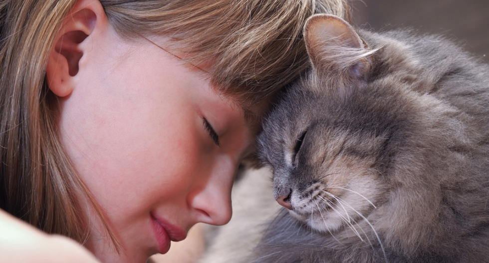 girl and cat