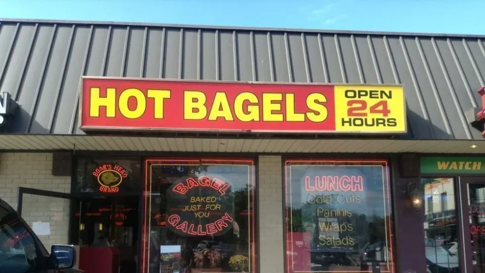 Hot Bagels in Hauppauge