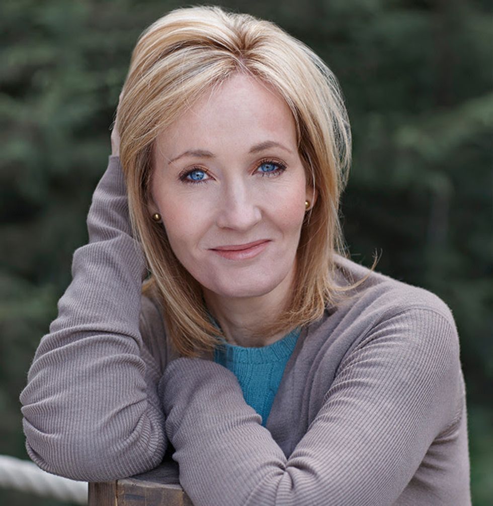 https://commons.wikimedia.org/wiki/File:%C3%8Domha_J.K._Rowling.jpg