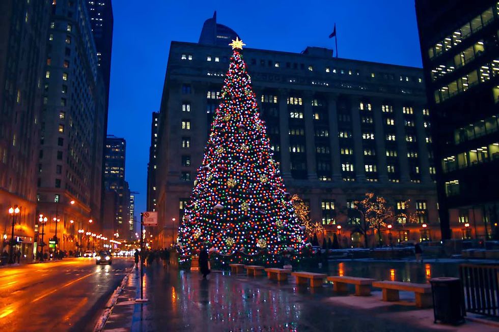 https://holeinthedonut.com/2015/02/04/photo-chicago-daley-plaza-christmas/