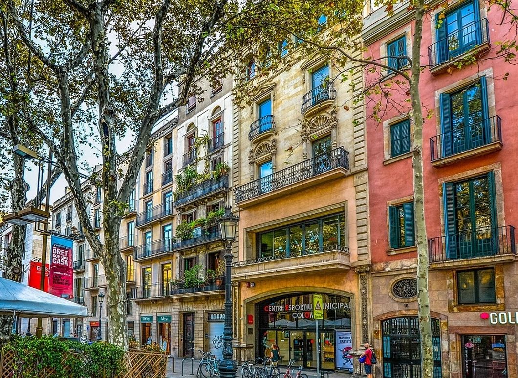 https://pixabay.com/en/barcelona-spain-facade-tree-street-2088158/