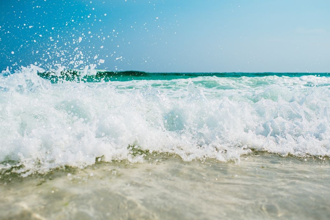 https://pixabay.com/en/beach-foam-motion-ocean-sea-2179183/