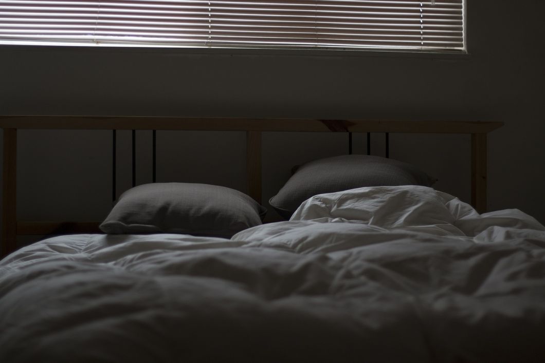 https://pixabay.com/en/bed-linen-sheets-cover-pillows-731162/