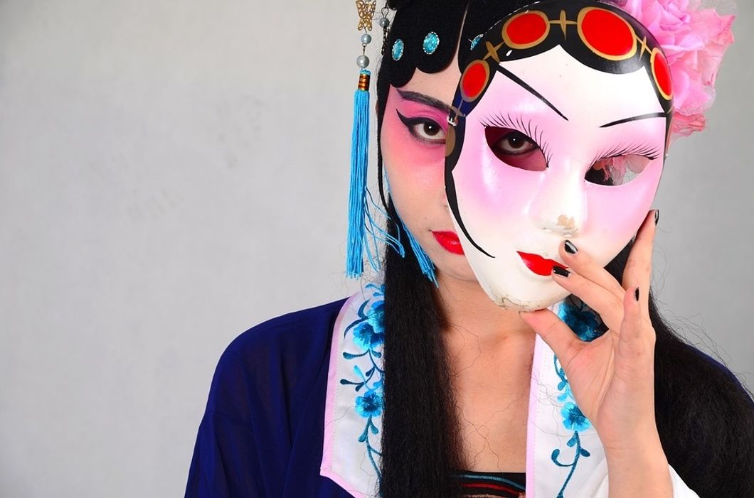 https://pixabay.com/en/beijing-opera-mask-china-woman-1160109/