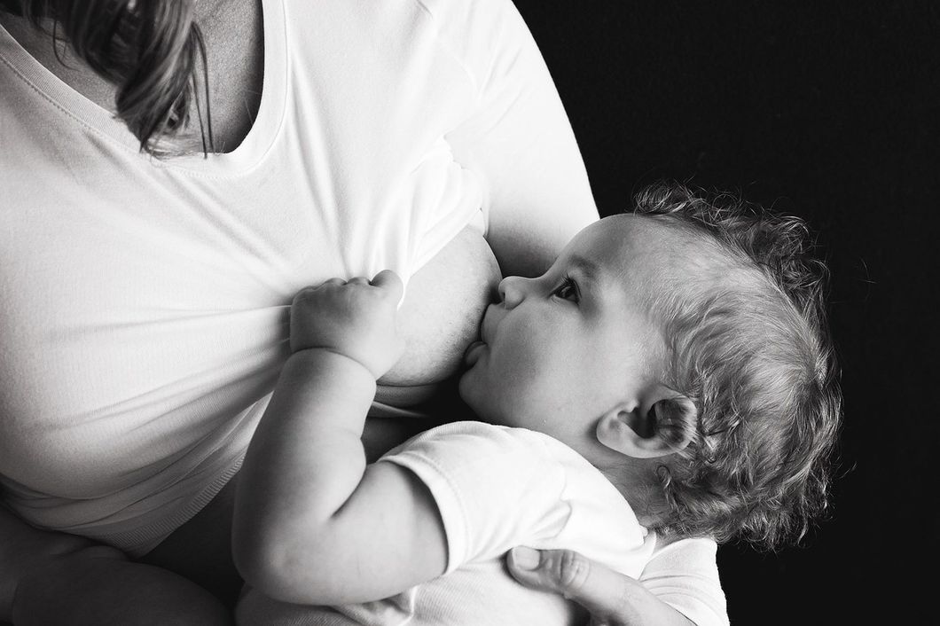 https://pixabay.com/en/breastfeeding-mother-motherhood-2428378/