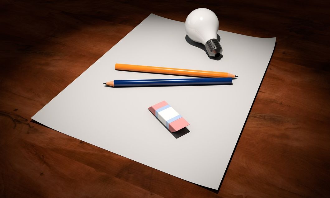https://pixabay.com/en/idea-empty-paper-pen-light-...