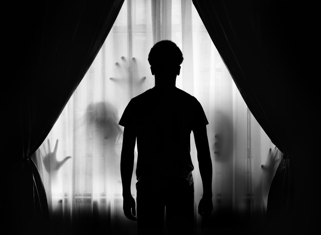 https://pixabay.com/en/people-man-adult-silhouette-shadow-3076861/