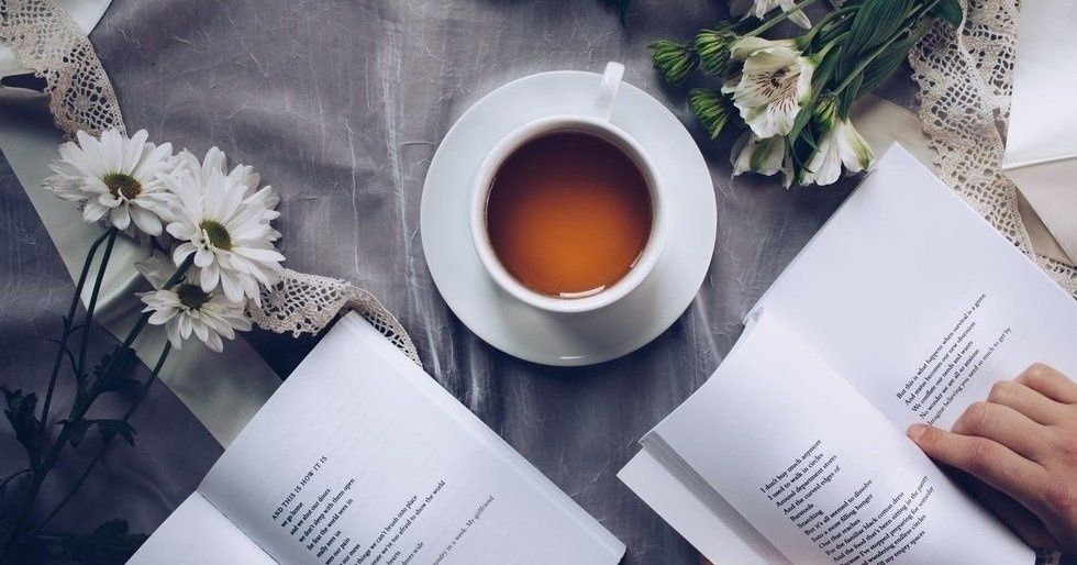 https://pixabay.com/en/tea-time-poetry-coffee-reading-3240766/