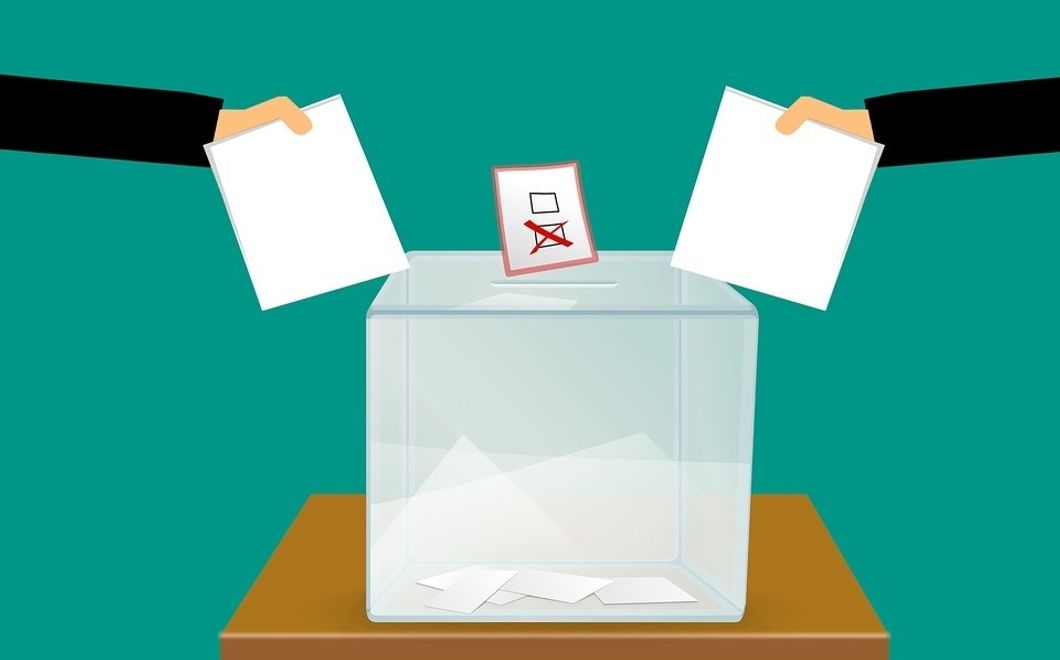 https://pixabay.com/illustrations/vote-voting-voting-ballot-box-3569999/