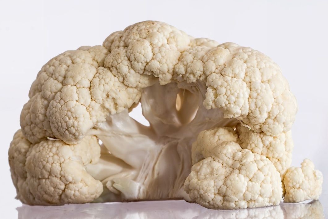 https://pixabay.com/photos/cauliflower-vegetable-fresh-849643/