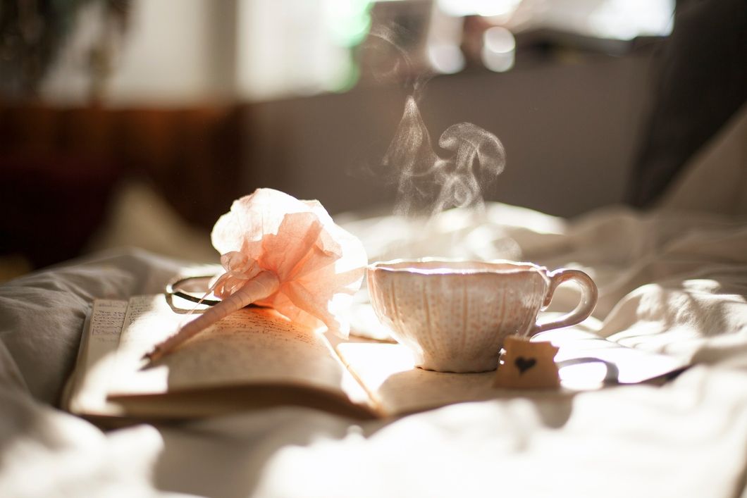 https://pixabay.com/photos/tea-cup-rest-calm-afternoon-381235/