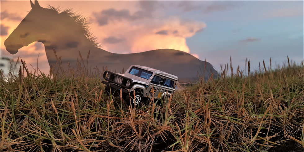 https://pixabay.com/photos/toys-hotwheels-car-jeep-landrover-3517750/