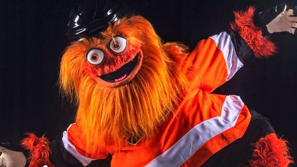 https://twitter.com/GrittyNHL/media