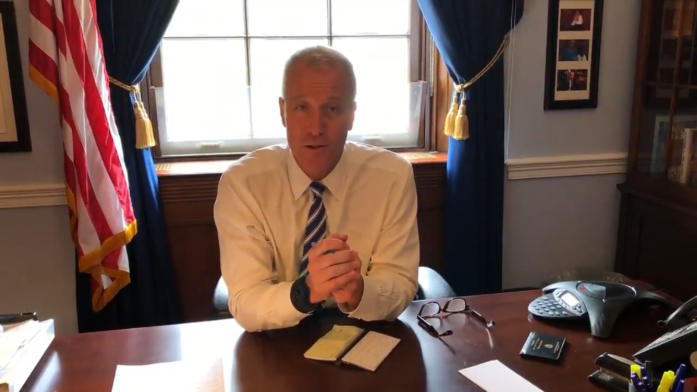 https://twitter.com/RepSeanMaloney/status/1012409246112198656?ref_src=twsrc%5Etfw%7Ctwcamp%5Etweetembed%7Ctwterm%5E1012409246112198656&ref_url=https%3A%2F%2Fnypost.com%2F2018%2F06%2F28%2Frep-maloney-calls-out-houses-policy-barring-funds-for-tampons%2F
