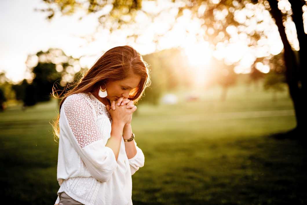 https://unsplash.com/photos/ReEqHw2GyeI