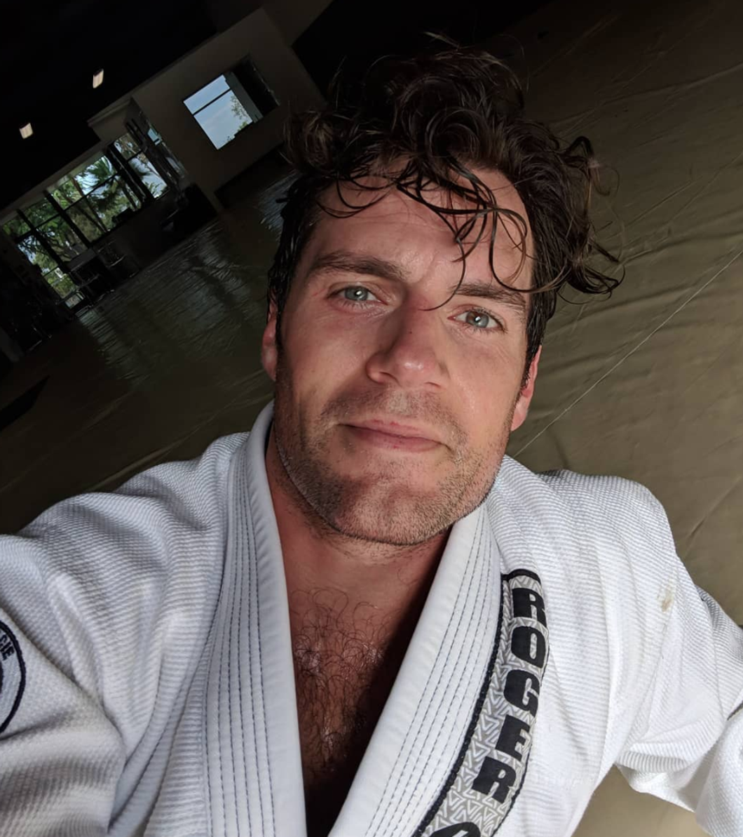 https://www.instagram.com/henrycavill/?hl=en