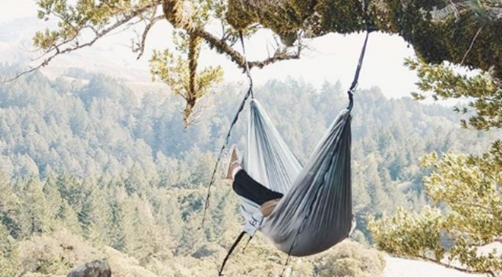 https://www.instagram.com/p/BlOpldEh_gU/?tagged=hammock