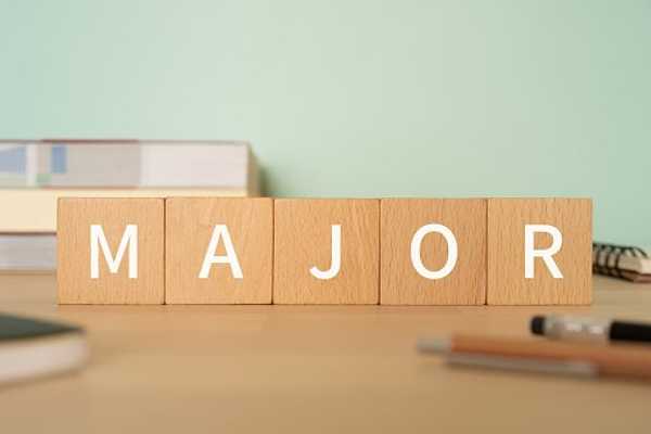 https://www.istockphoto.com/photo/wooden-blocks-with-major-text-of-concept-pens-notebooks-and-books-gm1382578941-443184457?utm_source=unsplash&utm_medium=affiliate&utm_campaign=srp_photos_top&utm_content=https%3A%2F%2Funsplash.com%2Fs%2Fphotos%2Fcollege-major&utm_term=college+major%3A%3A%3A