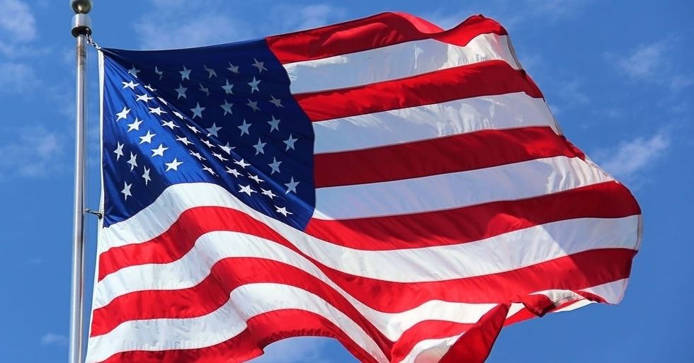 https://www.maxpixel.net/American-Symbol-Countries-Flag-973746