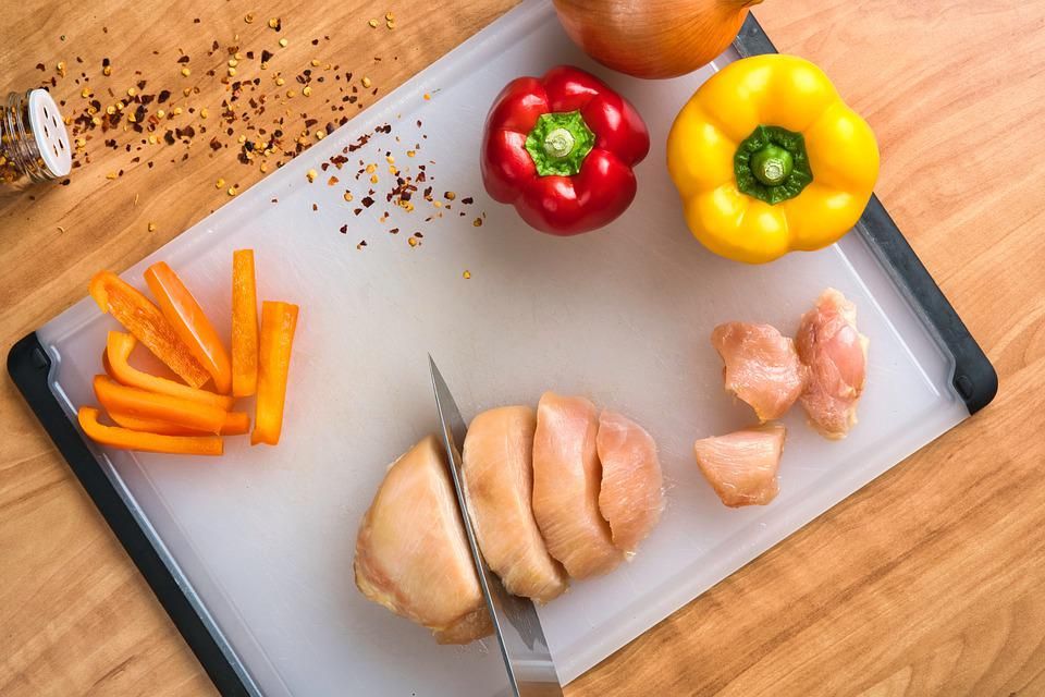 https://www.maxpixel.net/Meal-Prep-Vegetables-Cooking-Chicken-7168570
