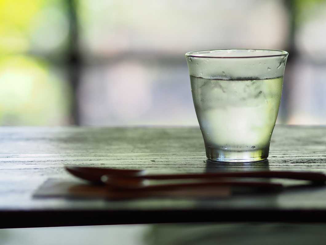 https://www.maxpixel.net/Still-Life-Capture-Water-Droplets-Water-Droplets-Cup-619152