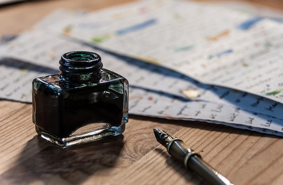 https://www.maxpixel.net/Writing-Ink-Pen-Letter-Fountain-Pen-Ink-Pen-6887056
