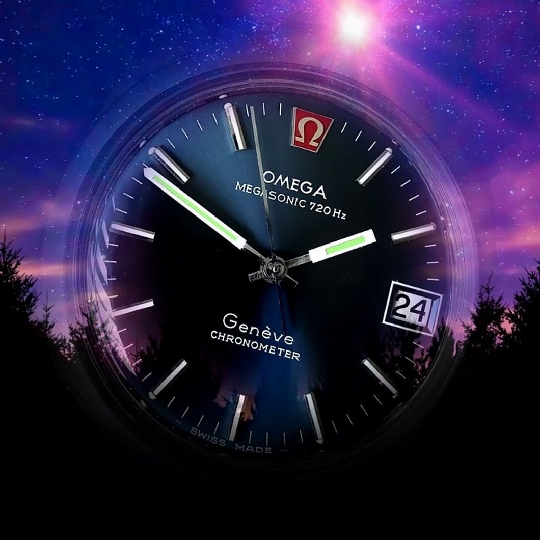 https://www.maxpixels.net/Winter-Time-Aurora-Timer-Daylight-Saving-Time-Watch-3390796