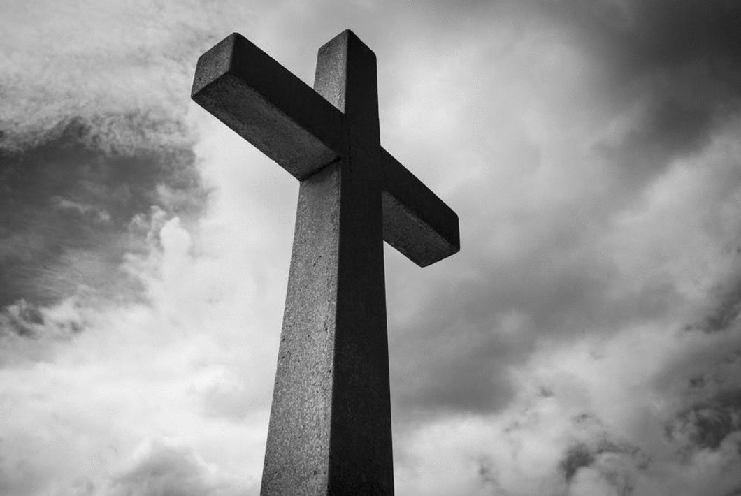 https://www.pexels.com/photo/black-and-white-cemetery-christ-church-208315/