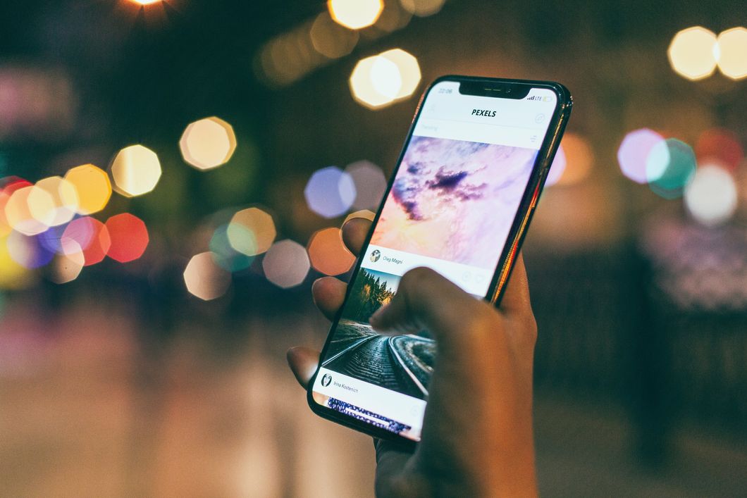 https://www.pexels.com/photo/bokeh-photography-of-person-holding-turned-on-iphone-1440727/?utm_content=attributionCopyText&utm_medium=referral&utm_source=pexels