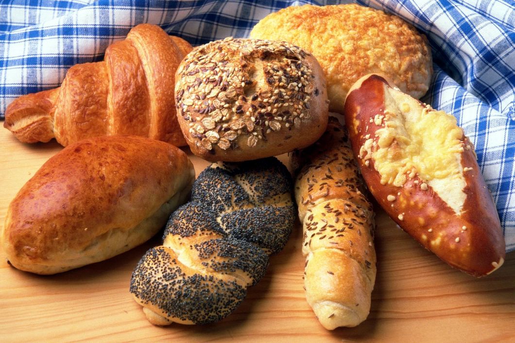 https://www.pexels.com/photo/bread-food-healthy-breakfast-2434/