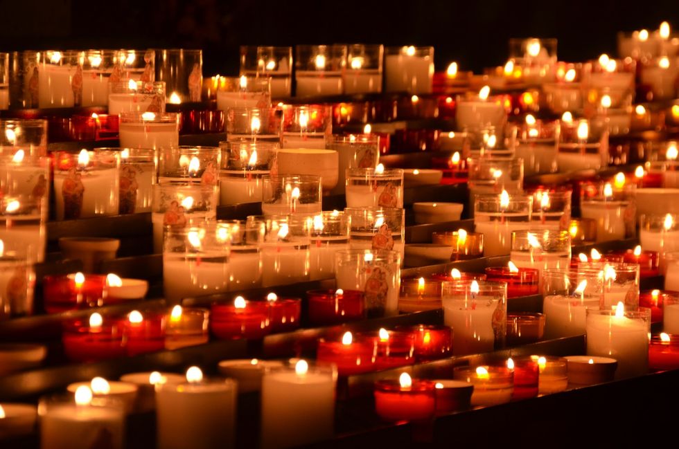 https://www.pexels.com/photo/candlelight-candles-54512/