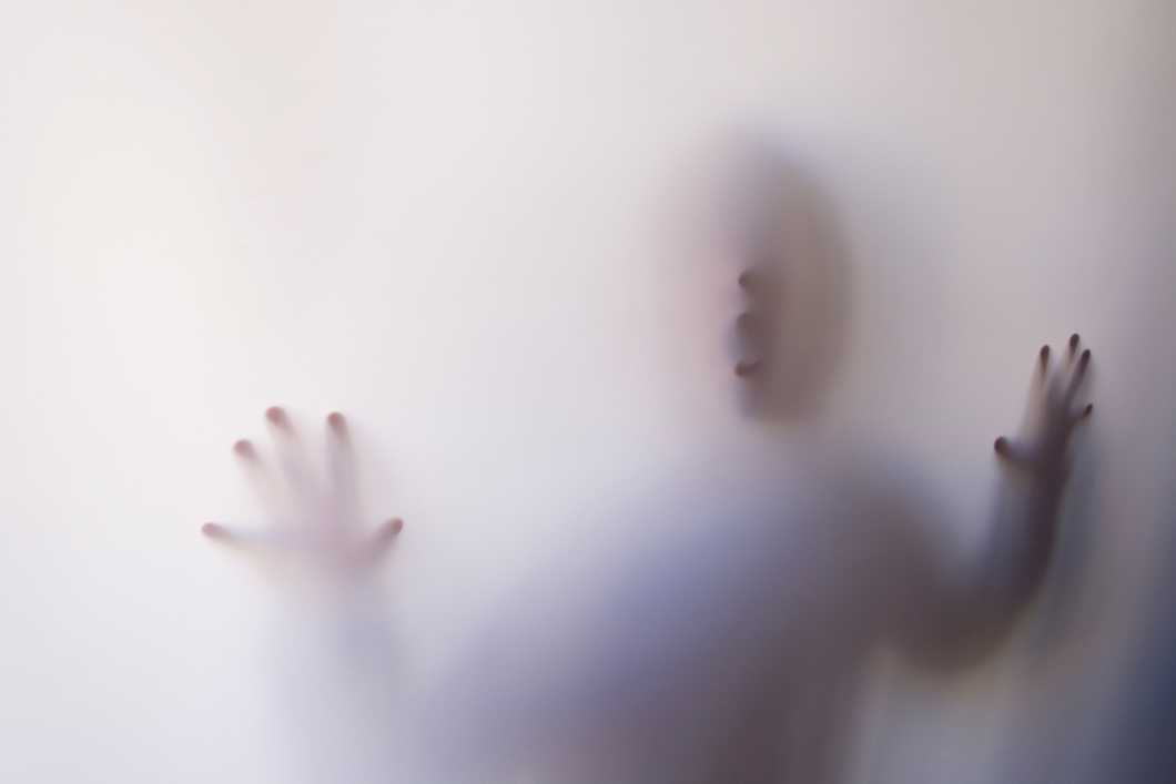 https://www.pexels.com/photo/curtain-hands-indoors-light-626164/