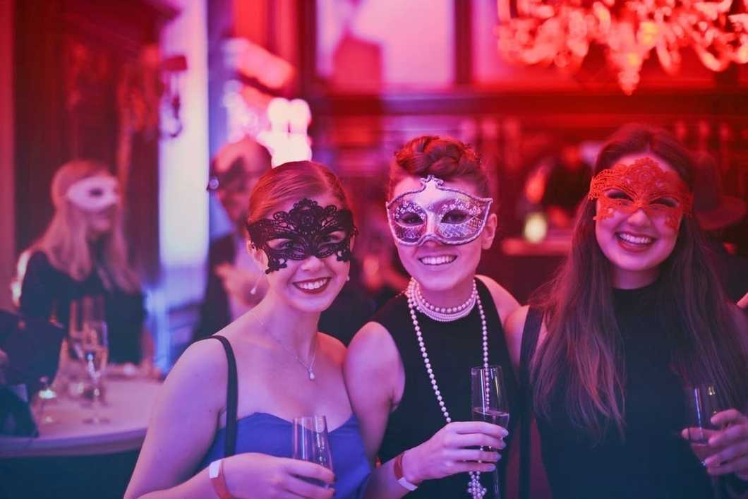 https://www.pexels.com/photo/photo-of-women-wearing-masks-787961/