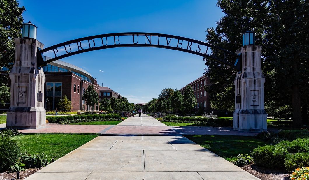 https://www.pexels.com/photo/university-entrance-arch-247823/